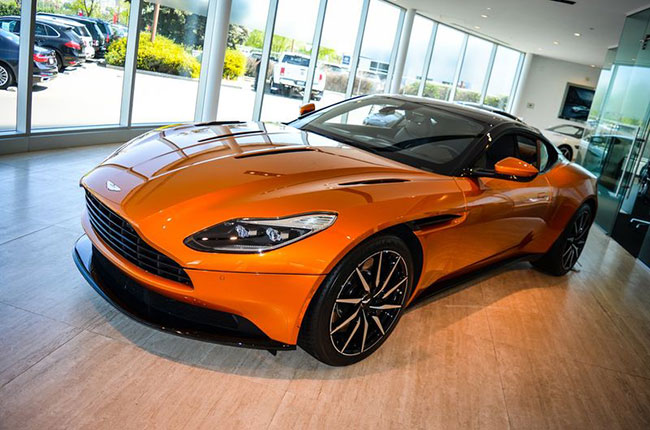 Aston Martin DB11