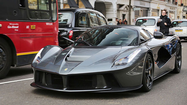 Ferrari LaFerrari Aperta