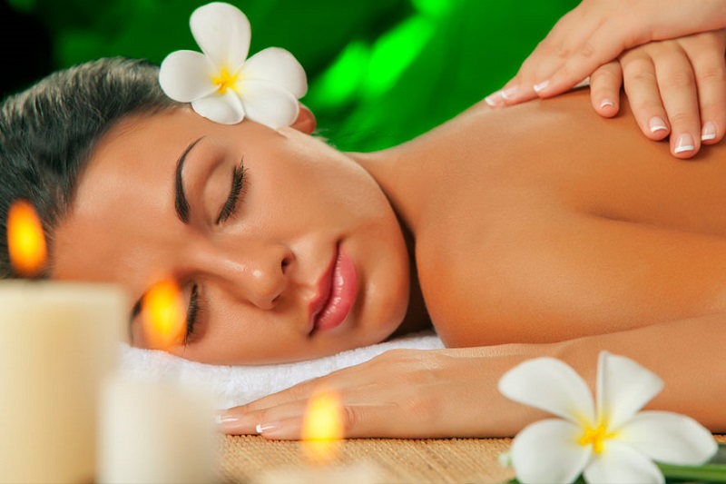 tinh-dau-thom-ung-dung-tai-cac-trung-tam-spa