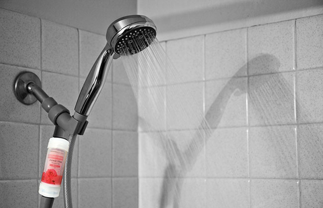 Tắm với nước máy nhiễm Clo
